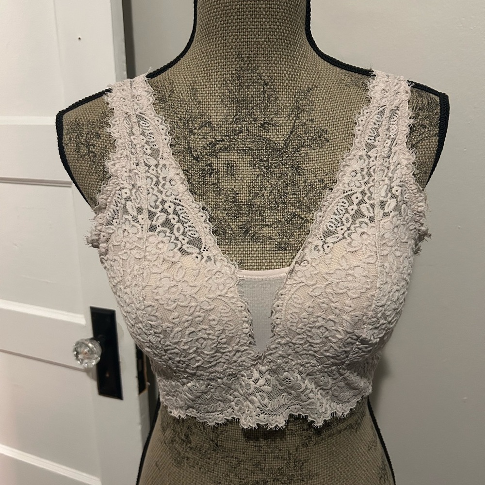 Aerie Beige Cream Floral Lace Bralette